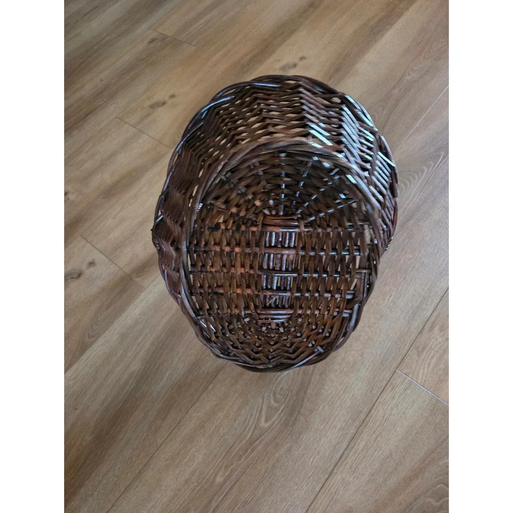 Vintage 70s Brown Hand Woven Wicker Harvest Basket‎ Arch Handle Rustic Garden